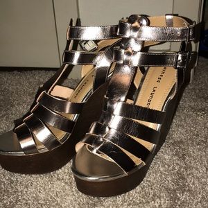 Chinese laundry wedges